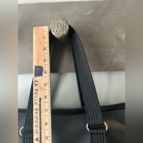 Sturdy Lacoste shoulder bag / tote - Picture 11 of 16